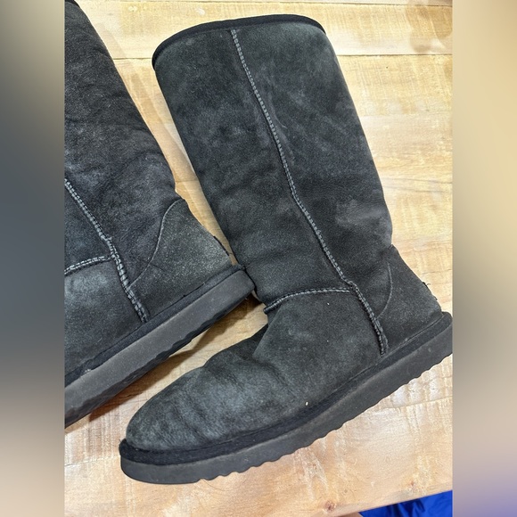 UGG Australia classic tall black boots 👢 - Picture 7 of 13